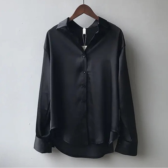 Black satin blouse shirt button down NWT flowy top collar - Picture 2 of 5